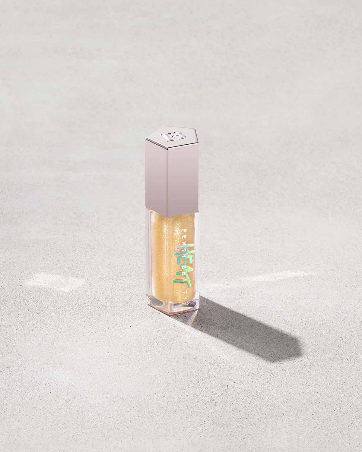 Fenty Beauty Gloss Bomb Heat Universal Lip Luminizer + Plumper Pakistan - Beauty Icon - 