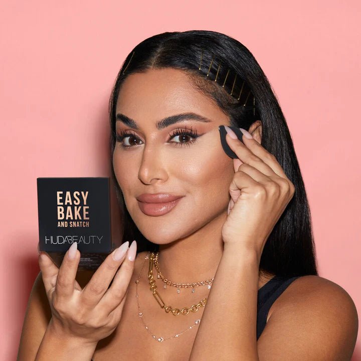 Huda Beauty Easy Bake and Snatch Pressed Powder - Beauty Icon - setting powder