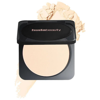 Huda Beauty - EASY BAKE PRESSED POWDER - Beauty Icon - 